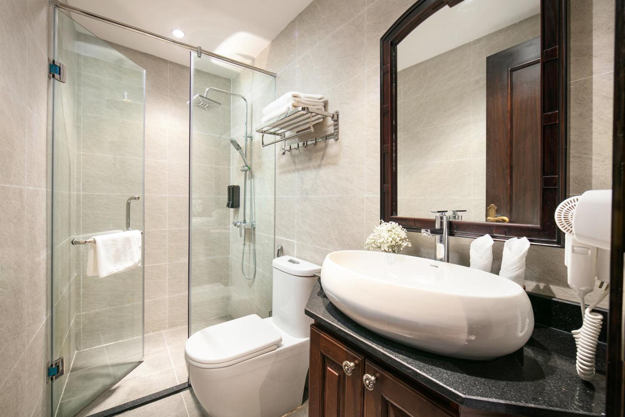 Salute Premium Hotel & Spa ハノイ市 エクステリア 写真
