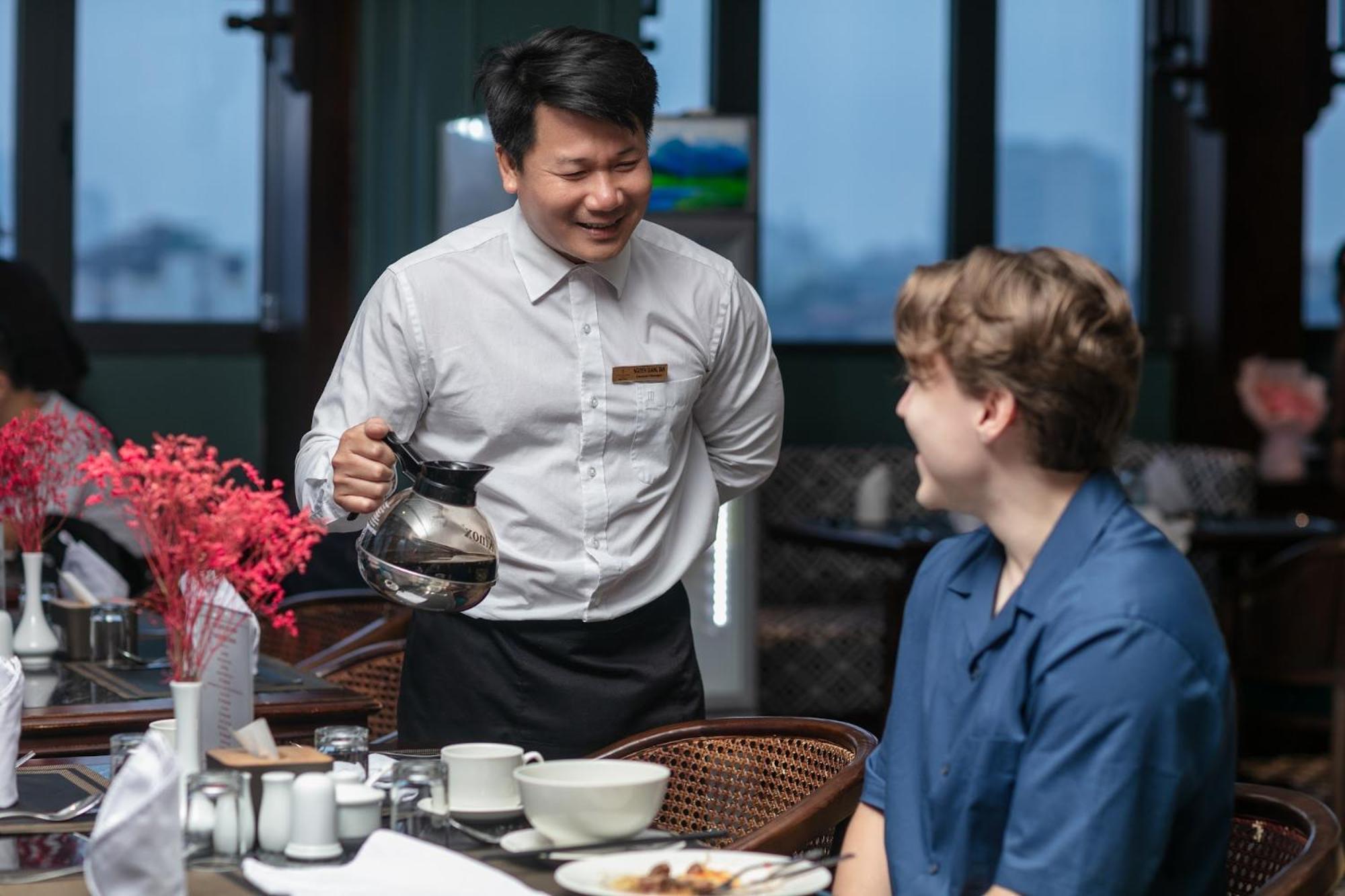 Salute Premium Hotel & Spa ハノイ市 エクステリア 写真