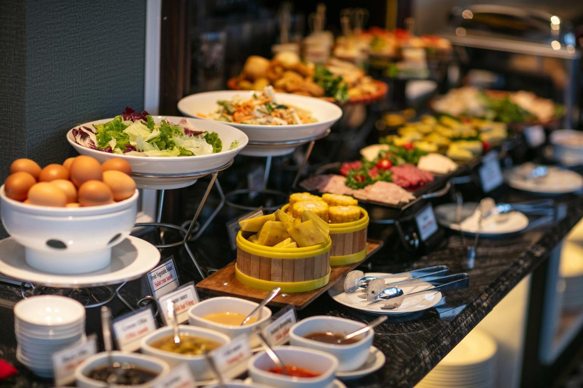 Salute Premium Hotel & Spa ハノイ市 エクステリア 写真